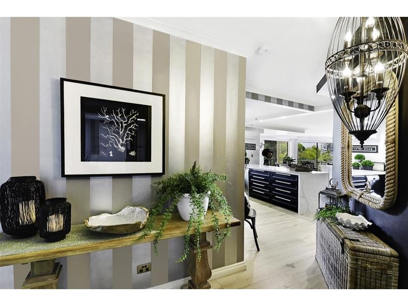 ‘The Waratah’ 22 Montgomery Avenue, Main Beach QLD 4217