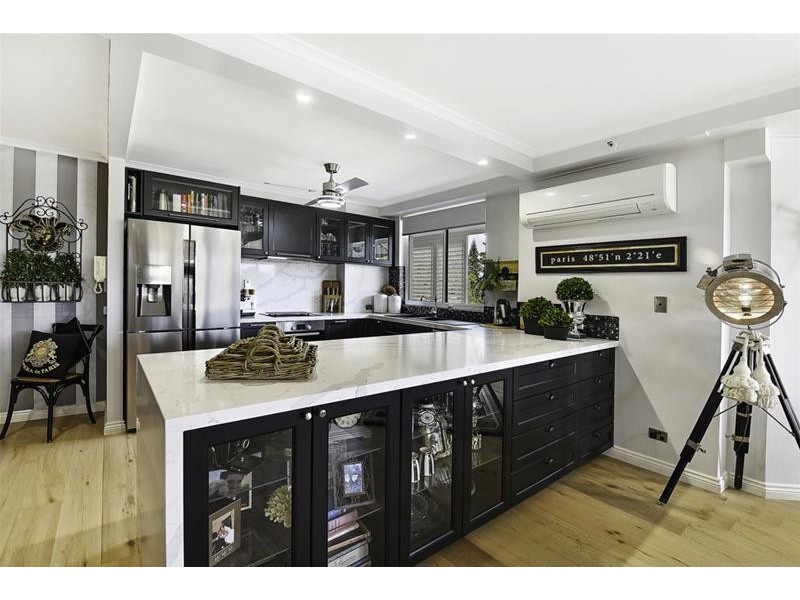 ‘The Waratah’ 22 Montgomery Avenue, Main Beach QLD 4217