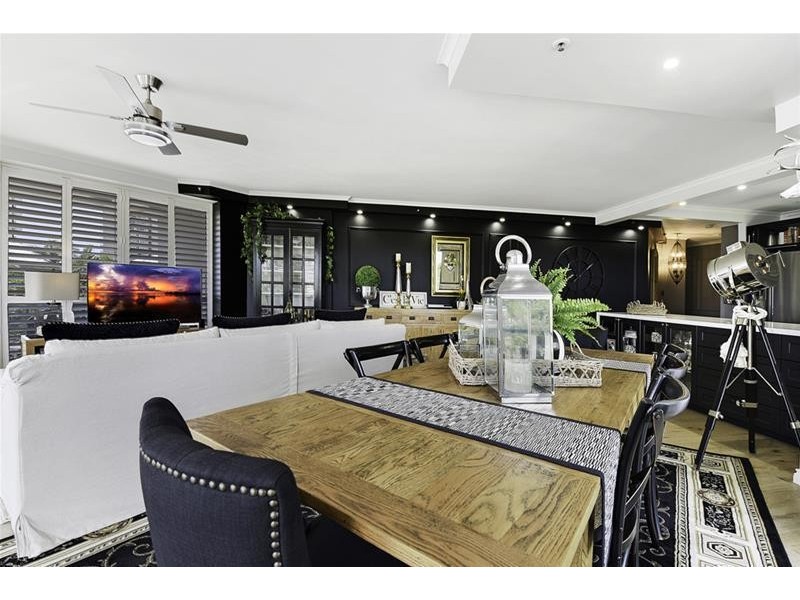 ‘The Waratah’ 22 Montgomery Avenue, Main Beach QLD 4217