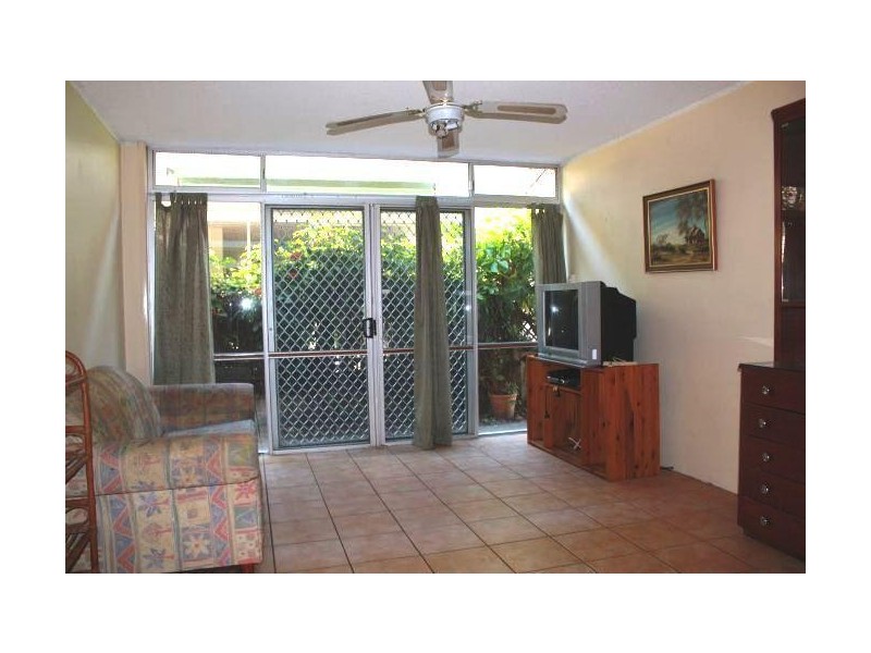 26 Leonard Avenue, Surfers Paradise QLD 4217