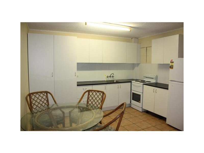 26 Leonard Avenue, Surfers Paradise QLD 4217