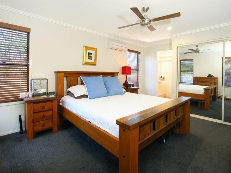 41 Tarcoola Crescent, Chevron Island QLD 4217