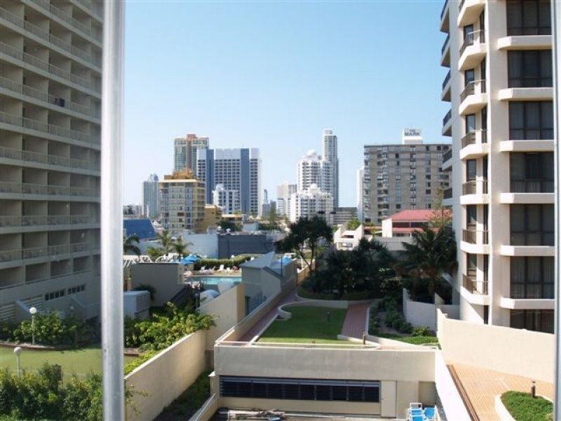 34 Hanlan Street, Surfers Paradise QLD 4217