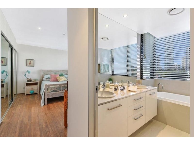 401/4 Wahroonga Place, Surfers Paradise QLD 4217