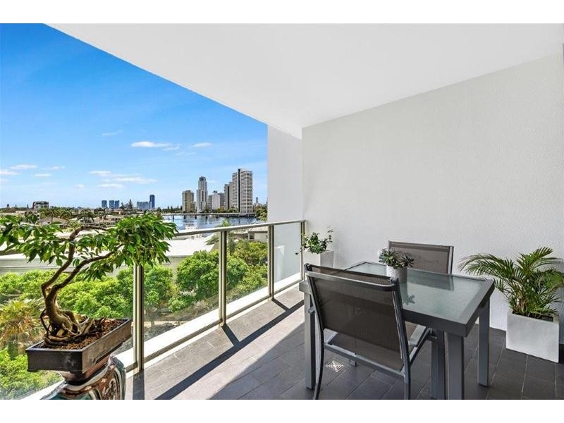 401/4 Wahroonga Place, Surfers Paradise QLD 4217