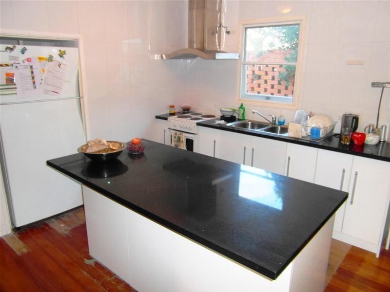 10 College Avenue, Southport QLD 4215