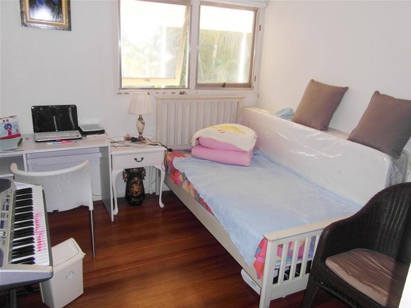 10 College Avenue, Southport QLD 4215