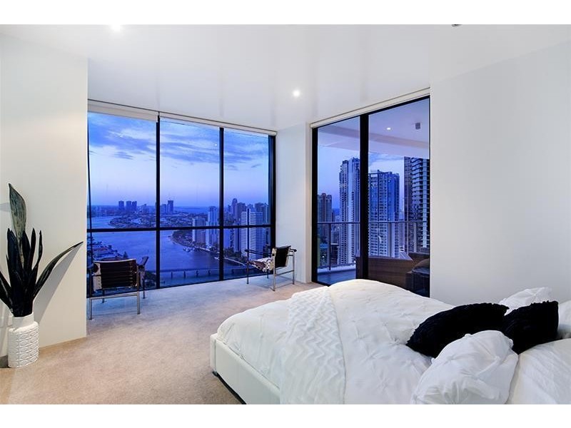4 Wahroonga Place “Avalon”, Surfers Paradise QLD 4217