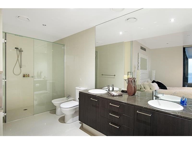 4 Wahroonga Place “Avalon”, Surfers Paradise QLD 4217