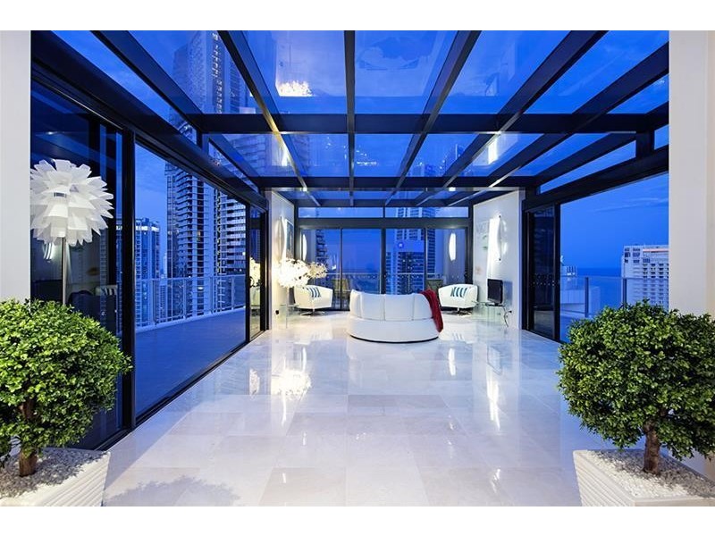 4 Wahroonga Place “Avalon”, Surfers Paradise QLD 4217
