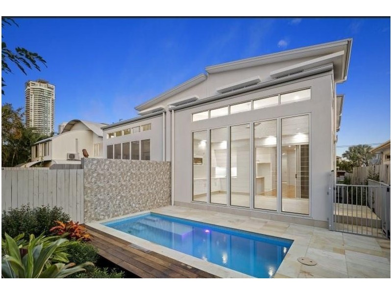 29 Pine Avenue, Surfers Paradise QLD 4217