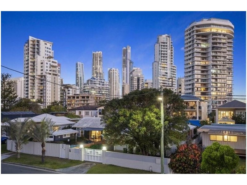29 Pine Avenue, Surfers Paradise QLD 4217