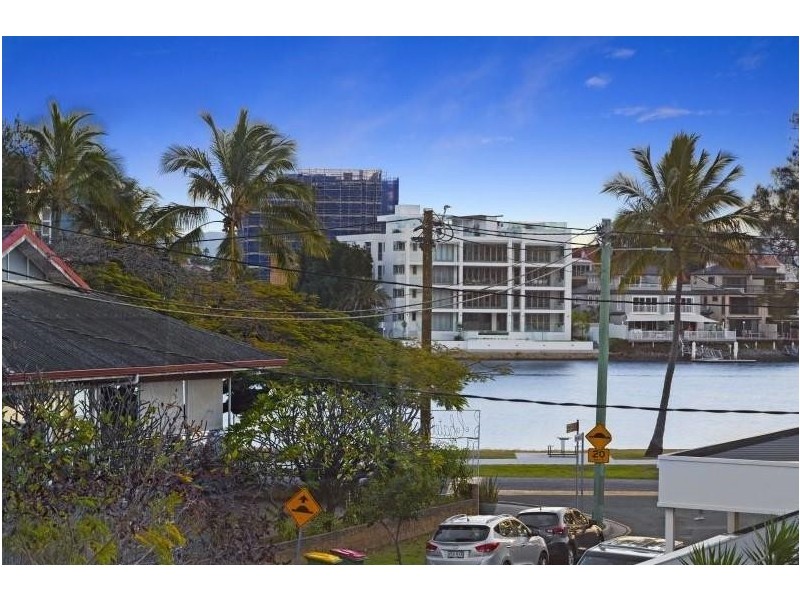 29 Pine Avenue, Surfers Paradise QLD 4217