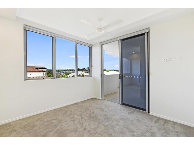204/8 Waverley Street, Southport QLD 4215