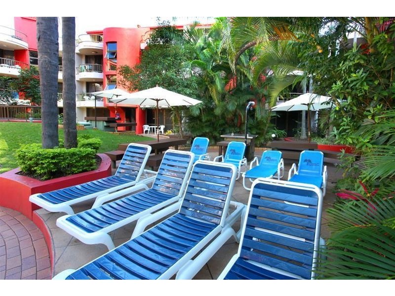 38 Enderley Avenue ‘Enderley Gardens’, Surfers Paradise QLD 4217