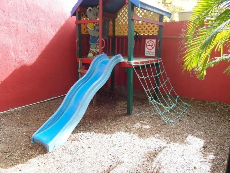 38 Enderley Avenue ‘Enderley Gardens’, Surfers Paradise QLD 4217