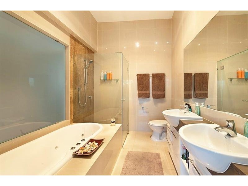 1 & 2/57  Palm Avenue, Surfers Paradise QLD 4217