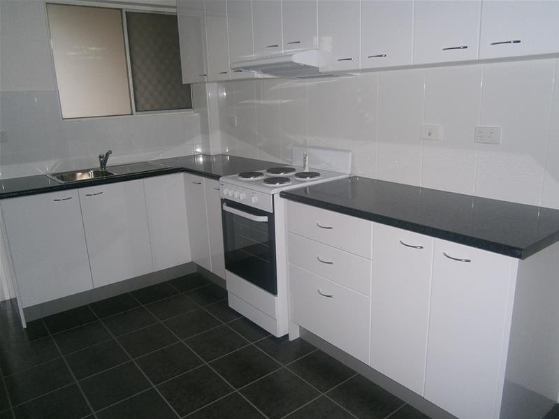 8 Darrambal Street, Surfers Paradise QLD 4217