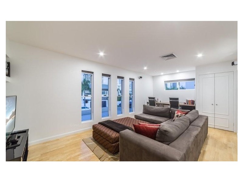 18 Viking Court, Paradise Waters QLD 4217