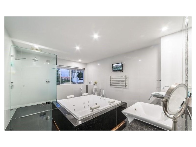 18 Viking Court, Paradise Waters QLD 4217