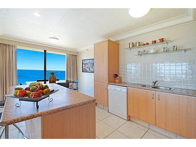 28 Northcliffe Terrace “Longbeach”, Surfers Paradise QLD 4217