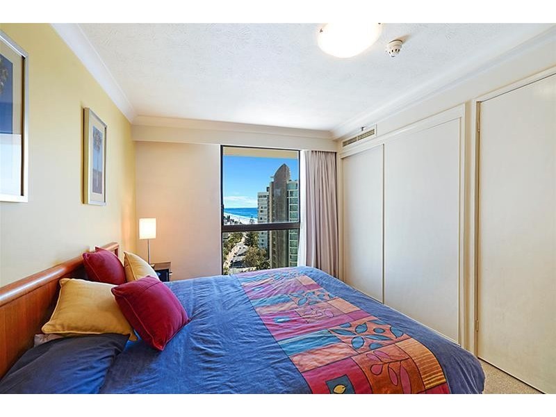 28 Northcliffe Terrace “Longbeach”, Surfers Paradise QLD 4217