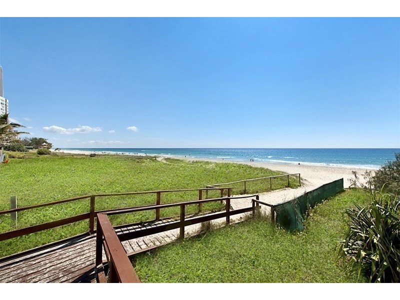 28 Northcliffe Terrace “Longbeach”, Surfers Paradise QLD 4217