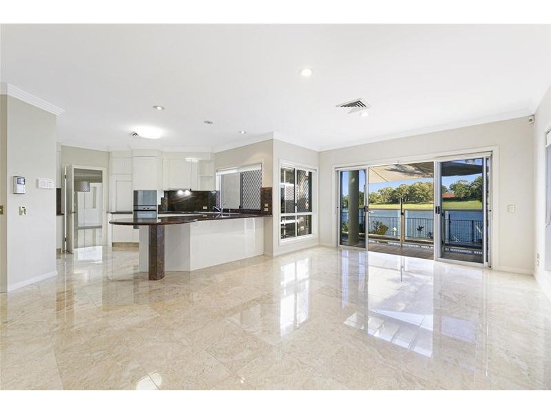 145 Commodore Drive, Paradise Waters QLD 4217