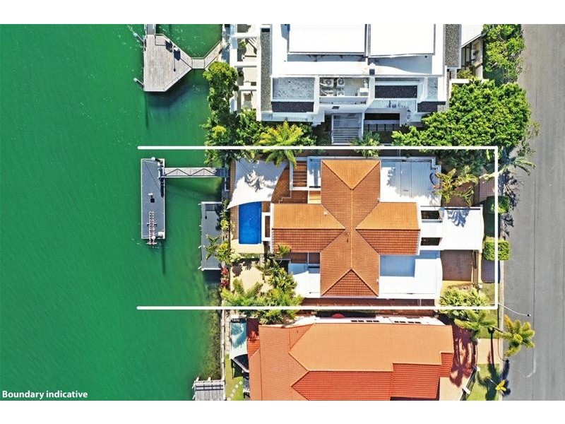 145 Commodore Drive, Paradise Waters QLD 4217