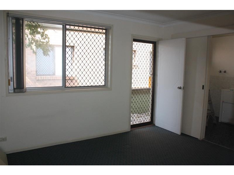 3/5 Parnoo Street, Chevron Island QLD 4217