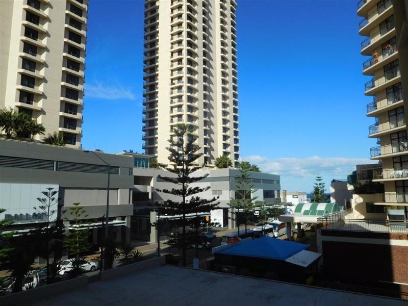 34 Hanlan Street, Surfers Paradise QLD 4217