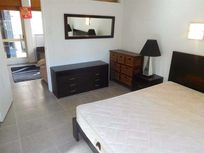 34 Hanlan Street, Surfers Paradise QLD 4217