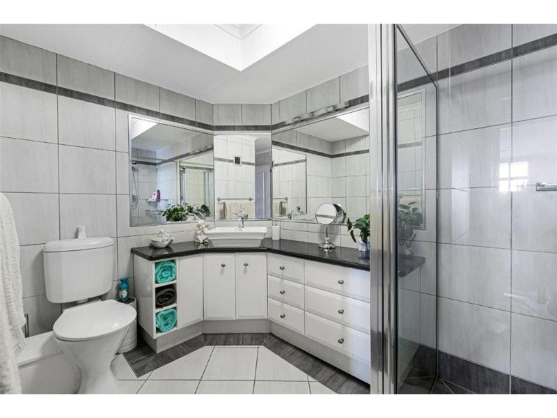 13J/33 Thornton Street, Surfers Paradise QLD 4217