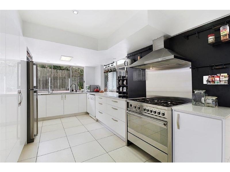 3 Kilburn Street, Robina QLD 4226