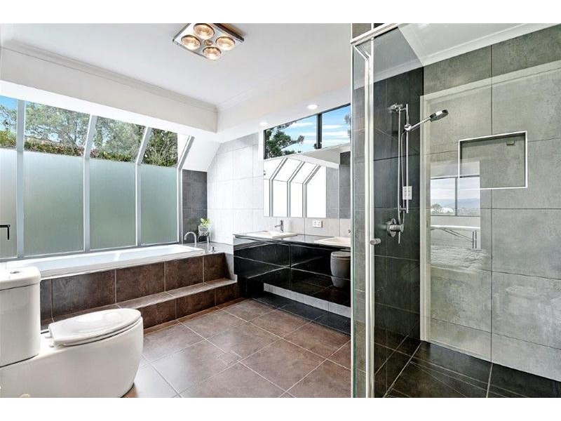 3 Kilburn Street, Robina QLD 4226