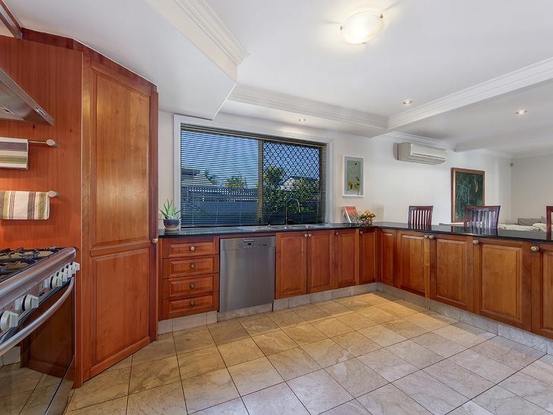 38 Kirralee Drive, Robina QLD 4226