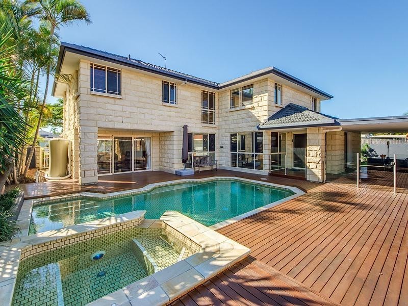 38 Kirralee Drive, Robina QLD 4226