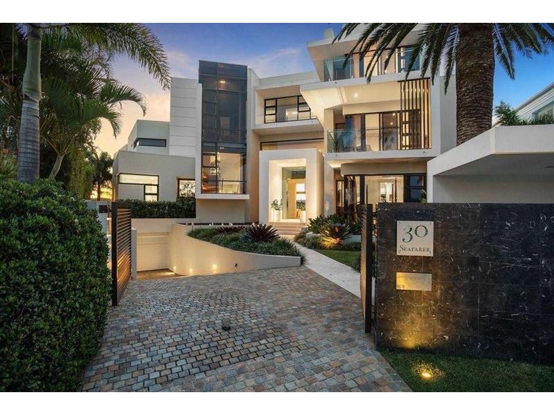 30 Seafarer Court, Paradise Waters QLD 4217