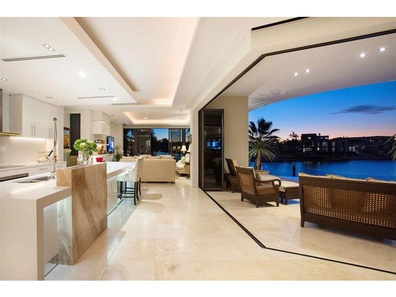 30 Seafarer Court, Paradise Waters QLD 4217