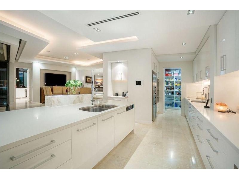 30 Seafarer Court, Paradise Waters QLD 4217