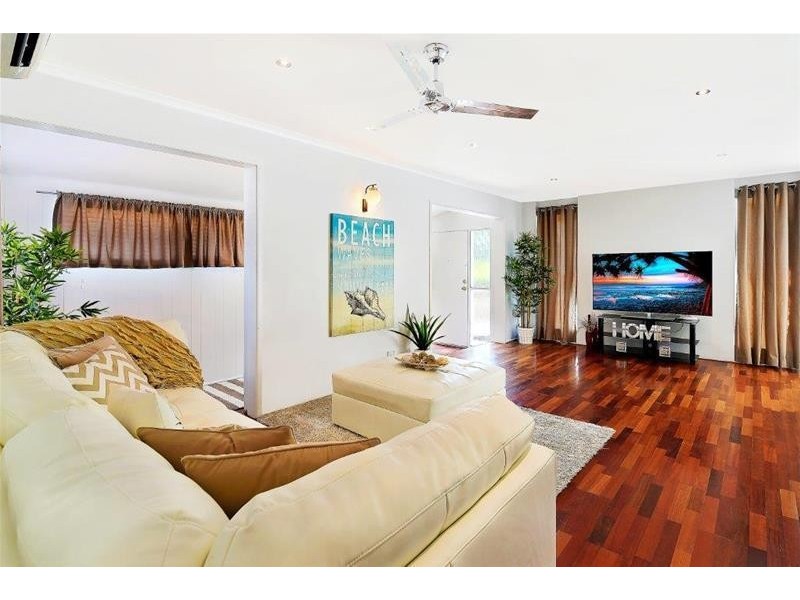 94 Imperial Parade, Labrador QLD 4215