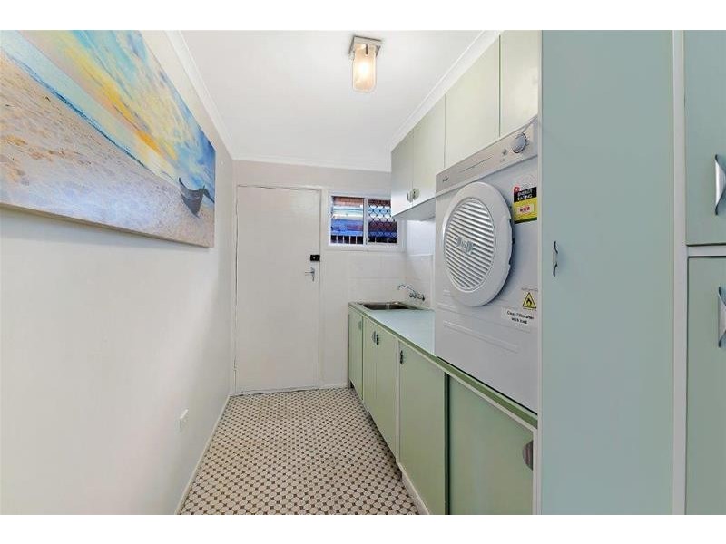 94 Imperial Parade, Labrador QLD 4215