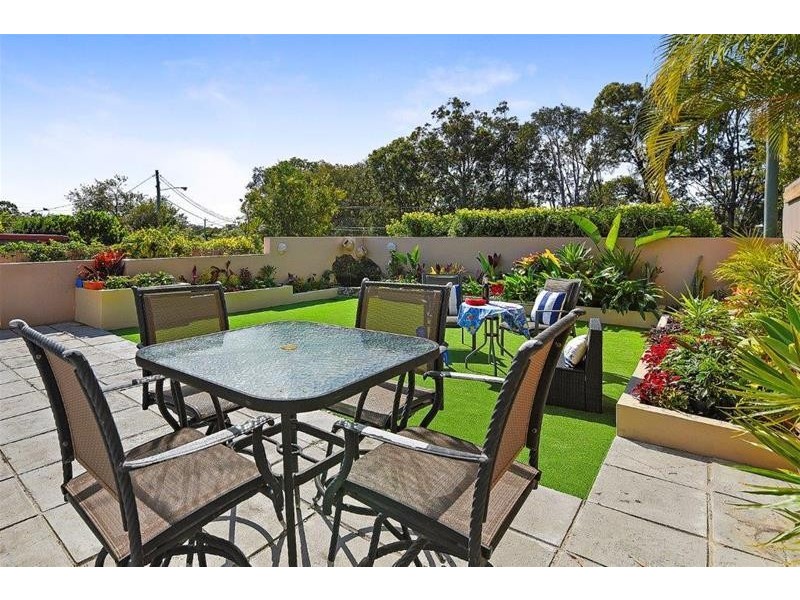 94 Imperial Parade, Labrador QLD 4215