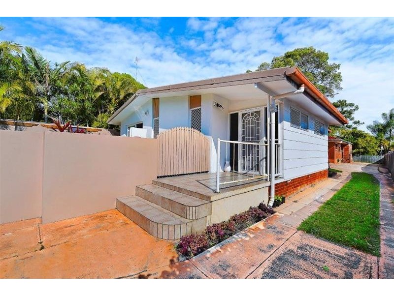 94 Imperial Parade, Labrador QLD 4215