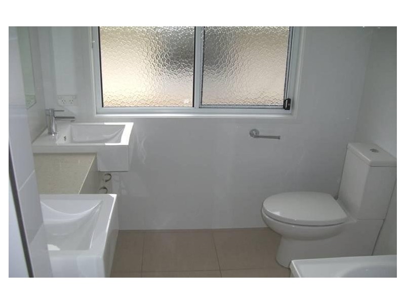 84 Falconer Street, Southport QLD 4215