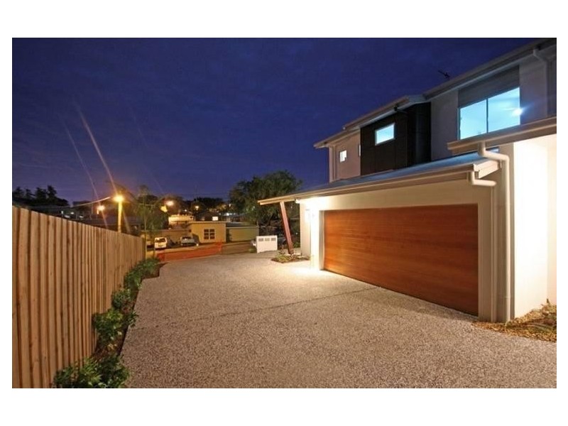 84 Falconer Street, Southport QLD 4215