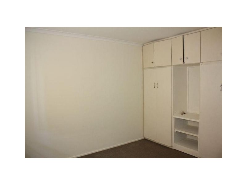 2/6 Weemala Street, Chevron Island QLD 4217