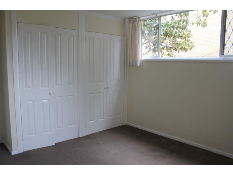 20 Leonard Avenue, Surfers Paradise QLD 4217