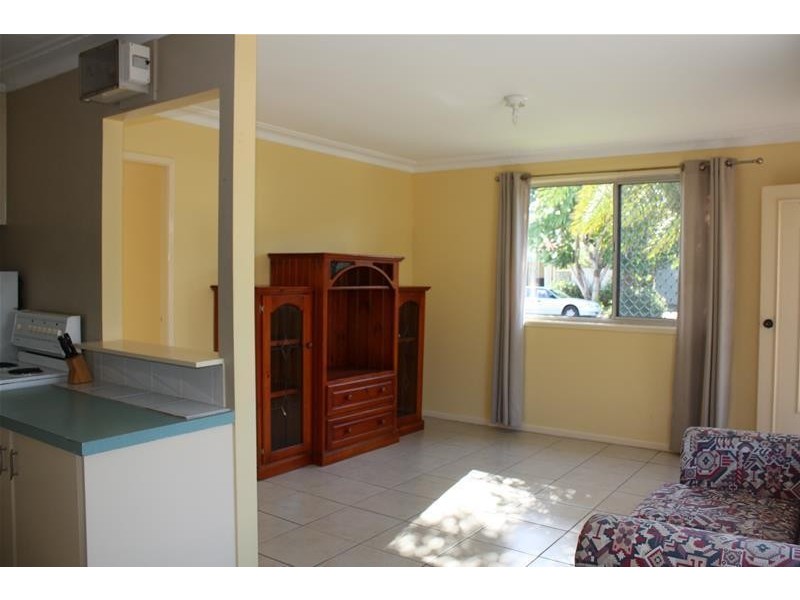 5 Parnoo Street, Chevron Island QLD 4217