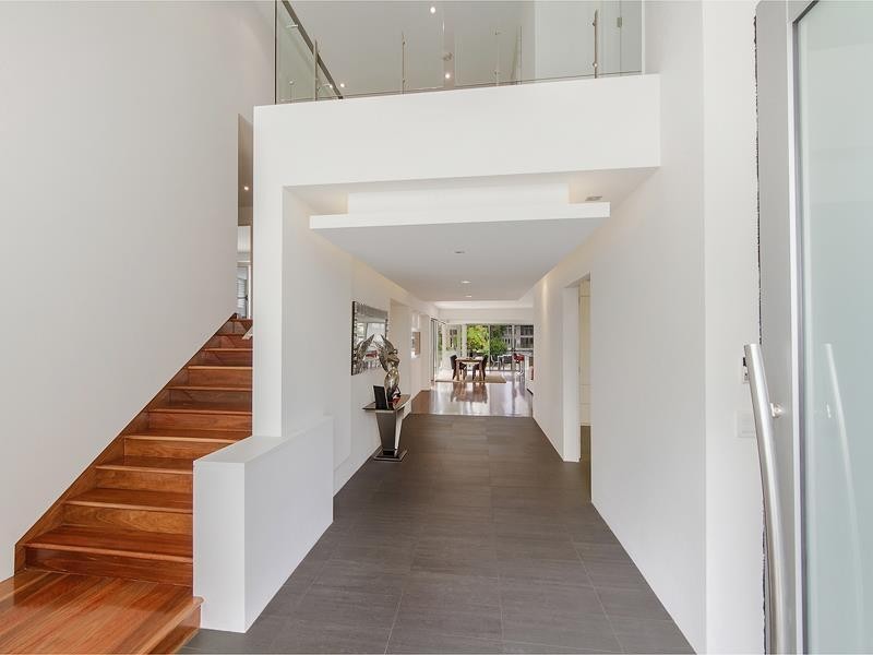 57 Admiralty Drive, Paradise Waters QLD 4217